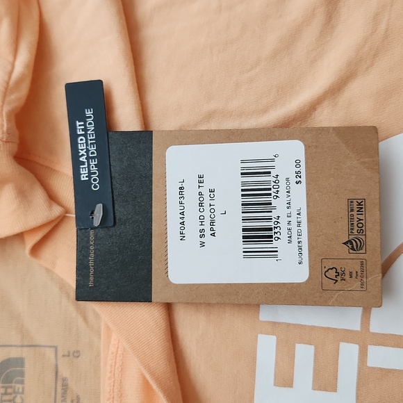 The North Face Crop Tee - Picture 3 of 5